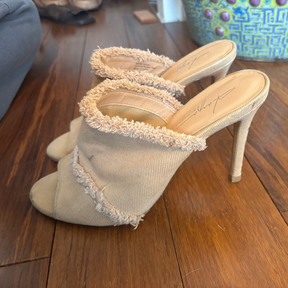 Zendaya khaki distressed heels